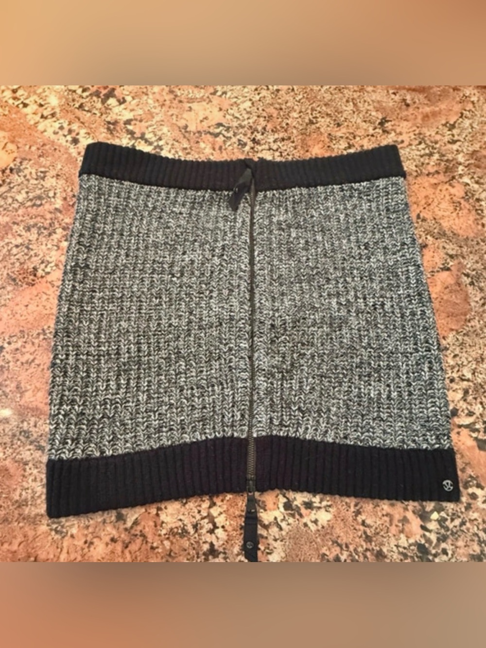 Lululemon Merino Wool neck warmer